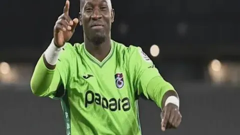 埃及法拉格新加坡壁球公开赛逆袭夺冠，成功卫冕